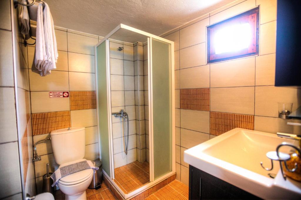 Anna Karra Studios & Apartments Vourvourou Bilik gambar
